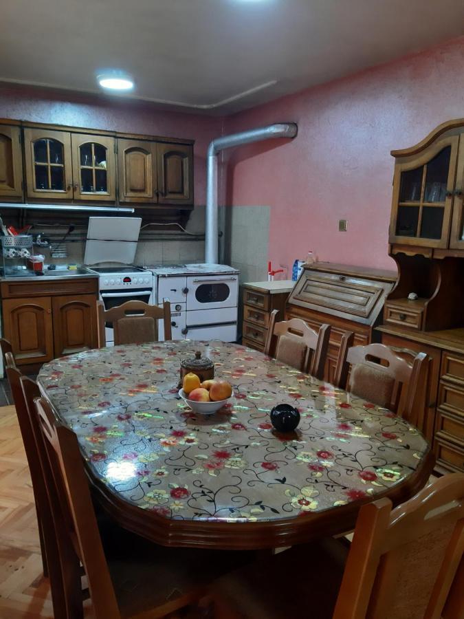 Vila Mir Pirot Ngoại thất bức ảnh